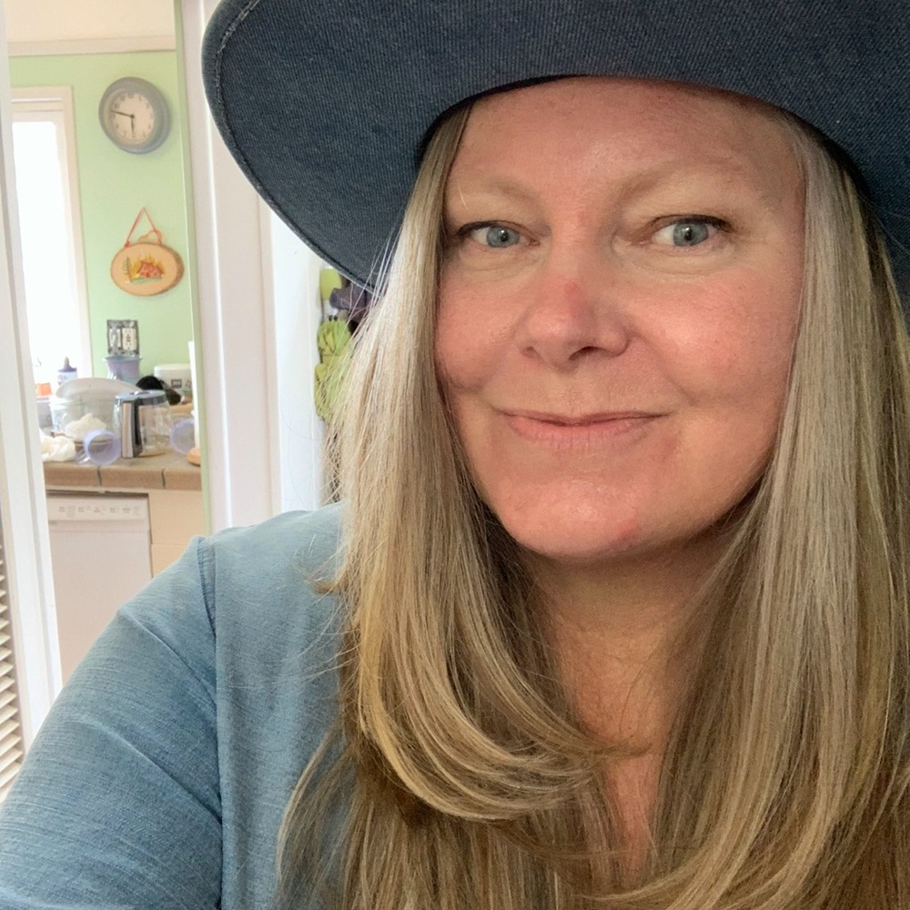 Meet your Posher, Julie